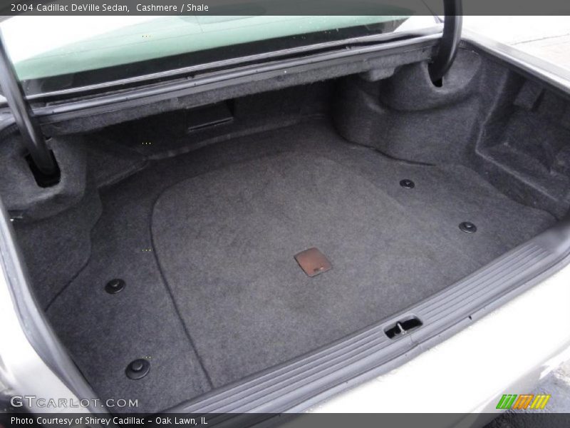 Cashmere / Shale 2004 Cadillac DeVille Sedan