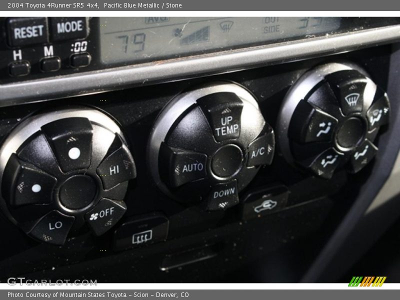 Controls of 2004 4Runner SR5 4x4