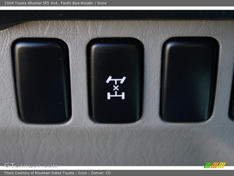 Pacific Blue Metallic / Stone 2004 Toyota 4Runner SR5 4x4