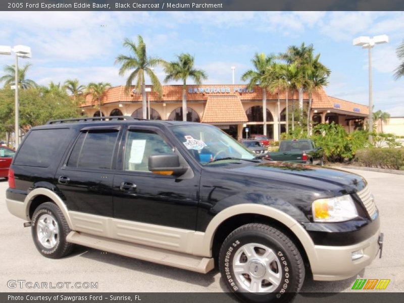 Black Clearcoat / Medium Parchment 2005 Ford Expedition Eddie Bauer