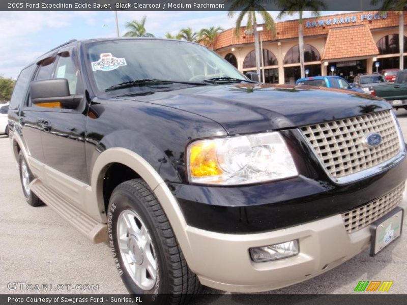Black Clearcoat / Medium Parchment 2005 Ford Expedition Eddie Bauer