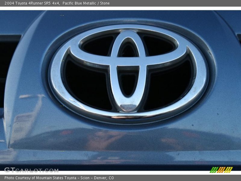  2004 4Runner SR5 4x4 Logo