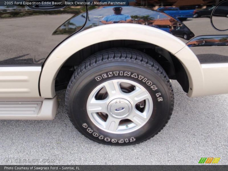 Black Clearcoat / Medium Parchment 2005 Ford Expedition Eddie Bauer