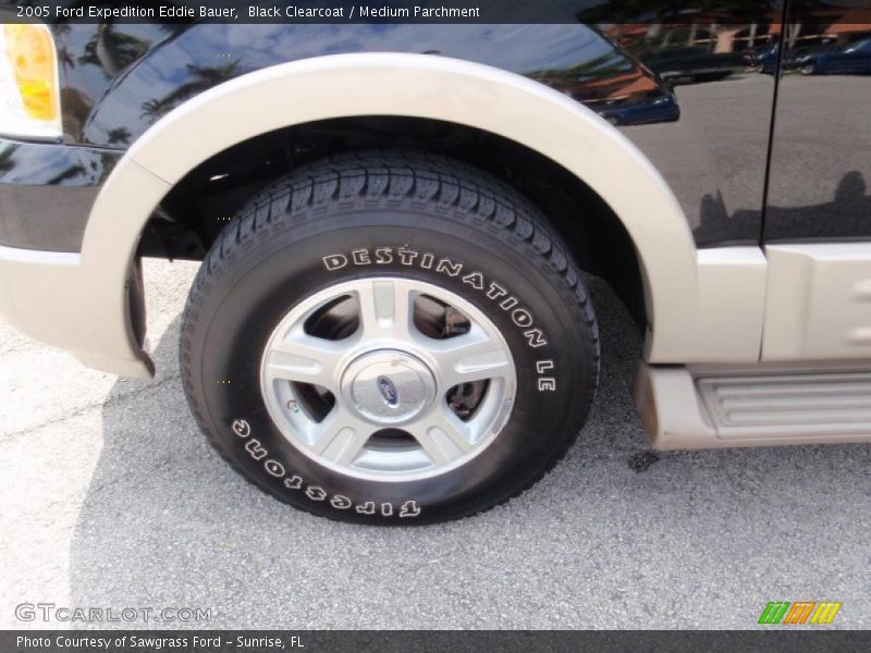 Black Clearcoat / Medium Parchment 2005 Ford Expedition Eddie Bauer