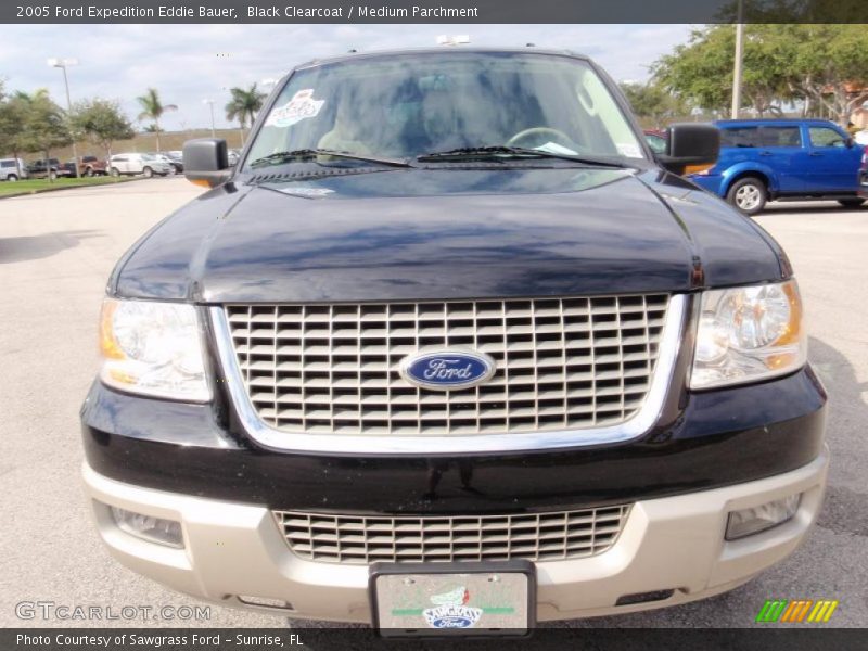 Black Clearcoat / Medium Parchment 2005 Ford Expedition Eddie Bauer