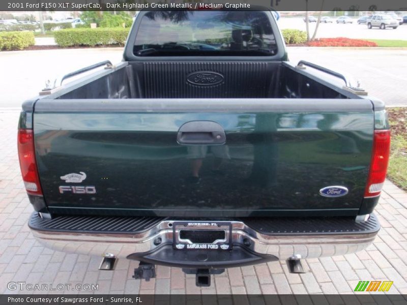 Dark Highland Green Metallic / Medium Graphite 2001 Ford F150 XLT SuperCab
