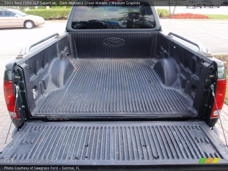 Dark Highland Green Metallic / Medium Graphite 2001 Ford F150 XLT SuperCab