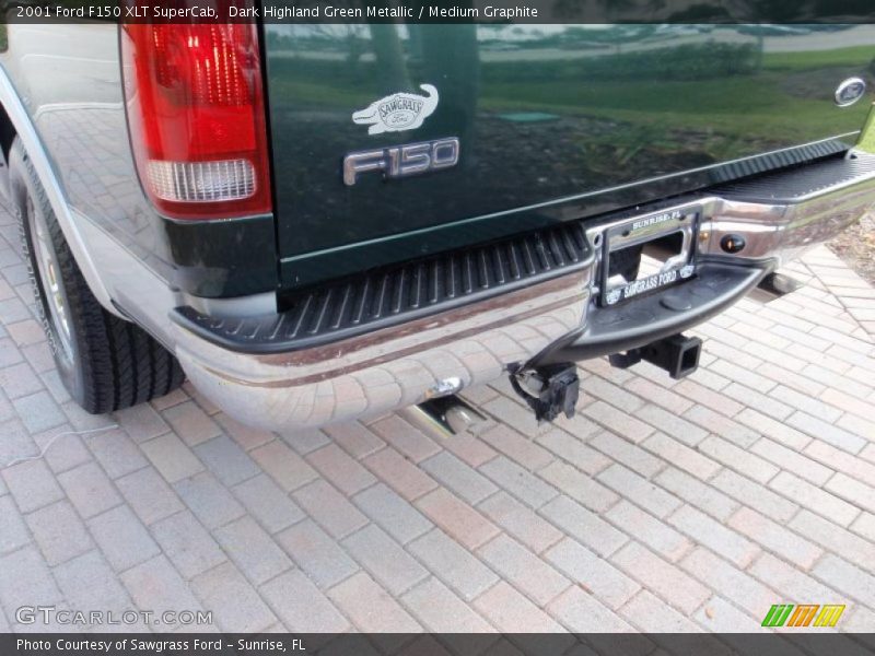 Dark Highland Green Metallic / Medium Graphite 2001 Ford F150 XLT SuperCab