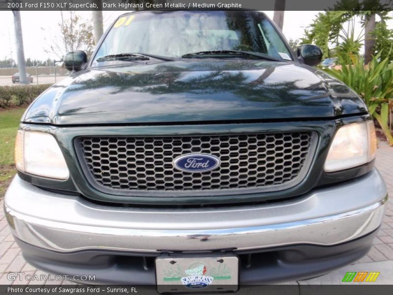 Dark Highland Green Metallic / Medium Graphite 2001 Ford F150 XLT SuperCab