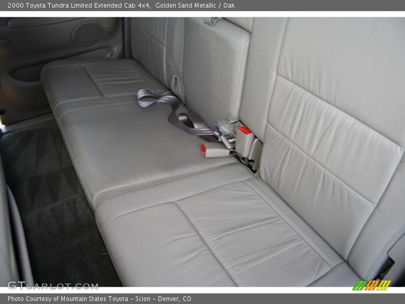 Golden Sand Metallic / Oak 2000 Toyota Tundra Limited Extended Cab 4x4