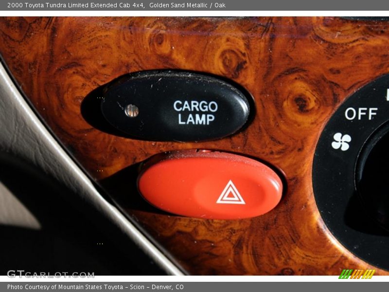 Golden Sand Metallic / Oak 2000 Toyota Tundra Limited Extended Cab 4x4