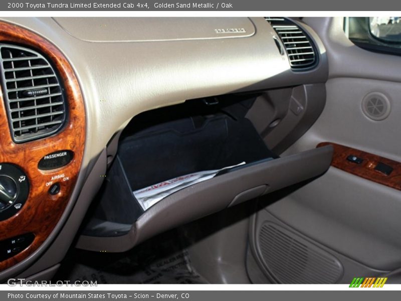 Golden Sand Metallic / Oak 2000 Toyota Tundra Limited Extended Cab 4x4