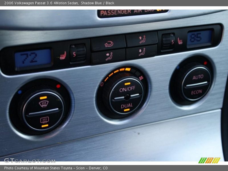 Controls of 2006 Passat 3.6 4Motion Sedan