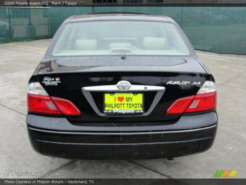 Black / Taupe 2003 Toyota Avalon XLS