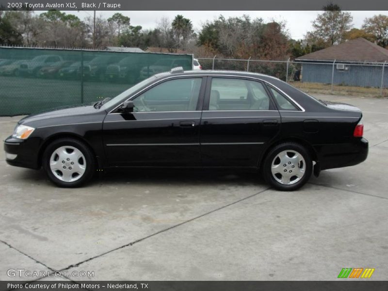 Black / Taupe 2003 Toyota Avalon XLS