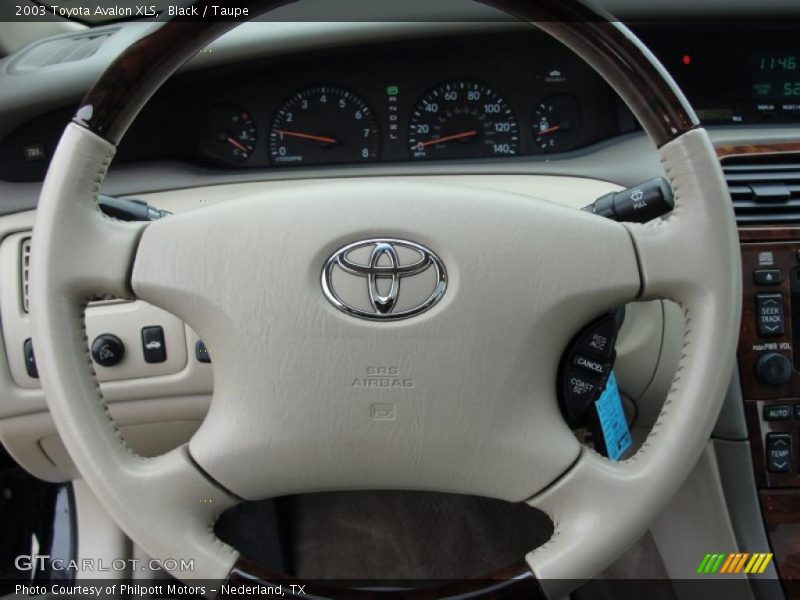 Black / Taupe 2003 Toyota Avalon XLS