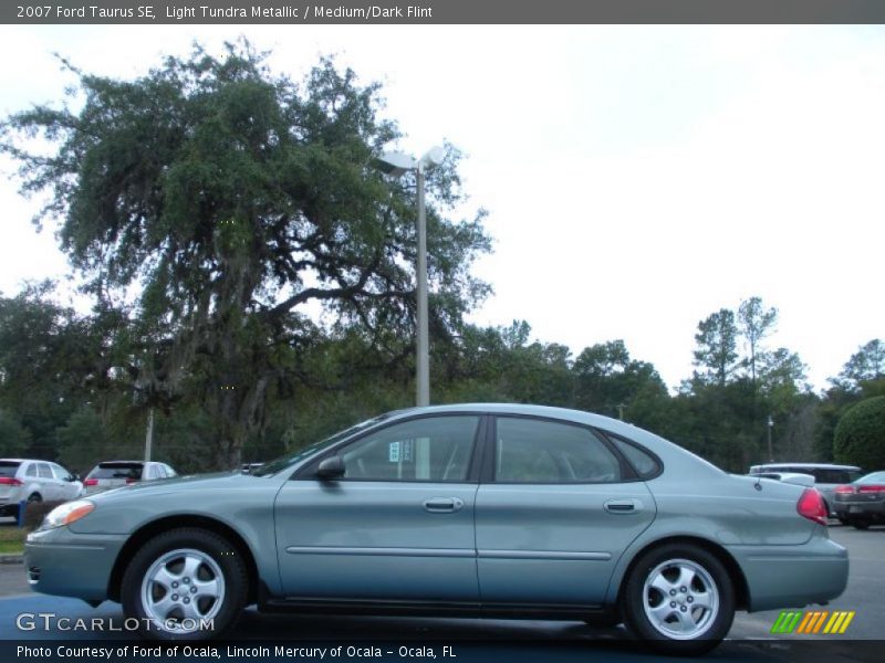 Light Tundra Metallic / Medium/Dark Flint 2007 Ford Taurus SE