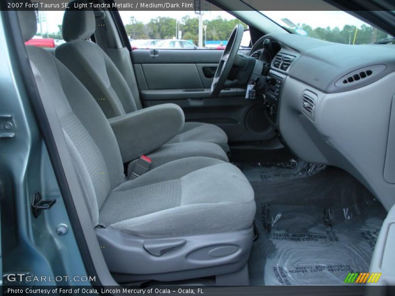 Light Tundra Metallic / Medium/Dark Flint 2007 Ford Taurus SE