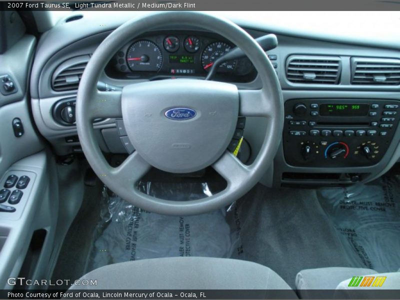 Light Tundra Metallic / Medium/Dark Flint 2007 Ford Taurus SE