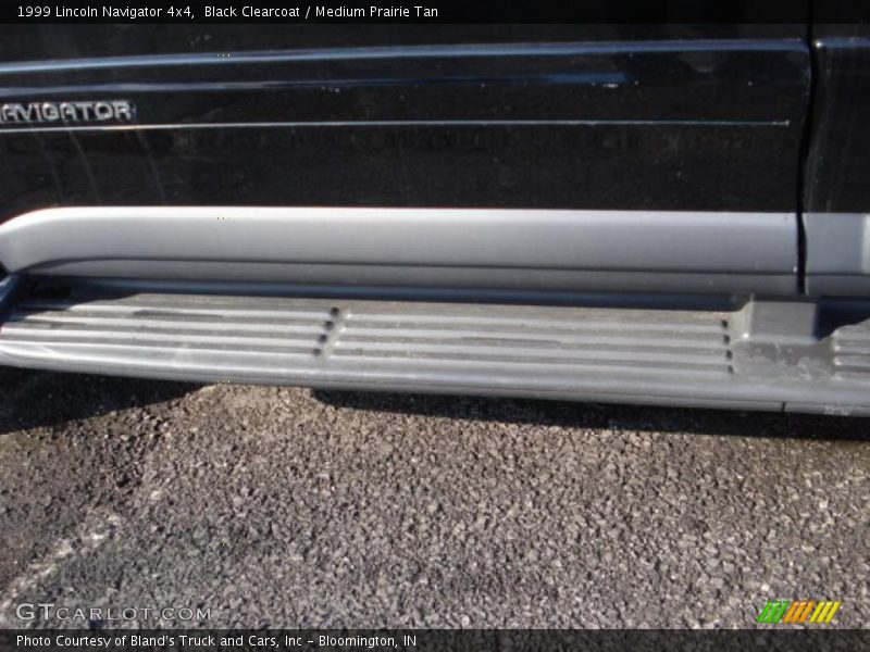 Black Clearcoat / Medium Prairie Tan 1999 Lincoln Navigator 4x4