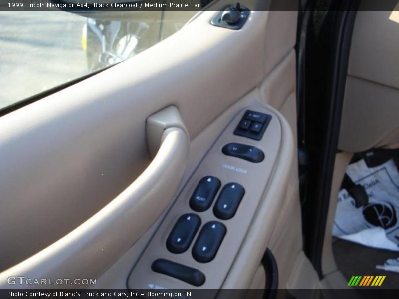 Black Clearcoat / Medium Prairie Tan 1999 Lincoln Navigator 4x4