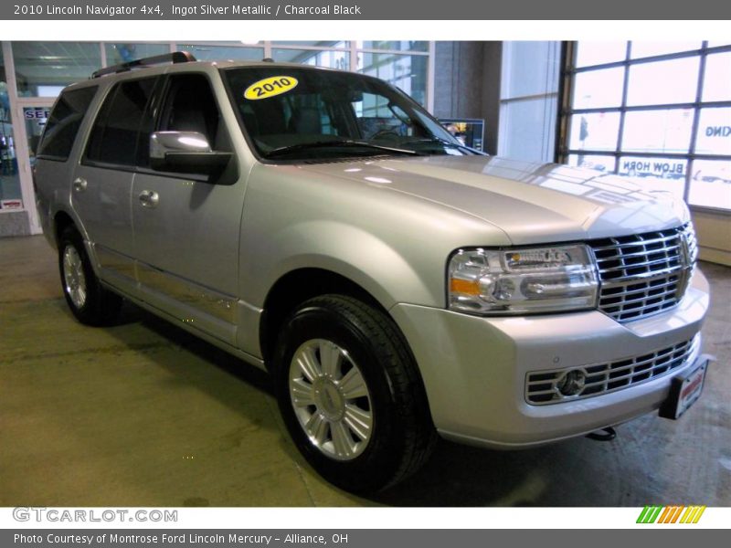 Ingot Silver Metallic / Charcoal Black 2010 Lincoln Navigator 4x4