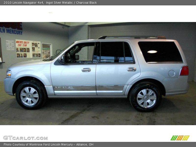 Ingot Silver Metallic / Charcoal Black 2010 Lincoln Navigator 4x4
