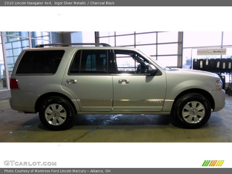 Ingot Silver Metallic / Charcoal Black 2010 Lincoln Navigator 4x4