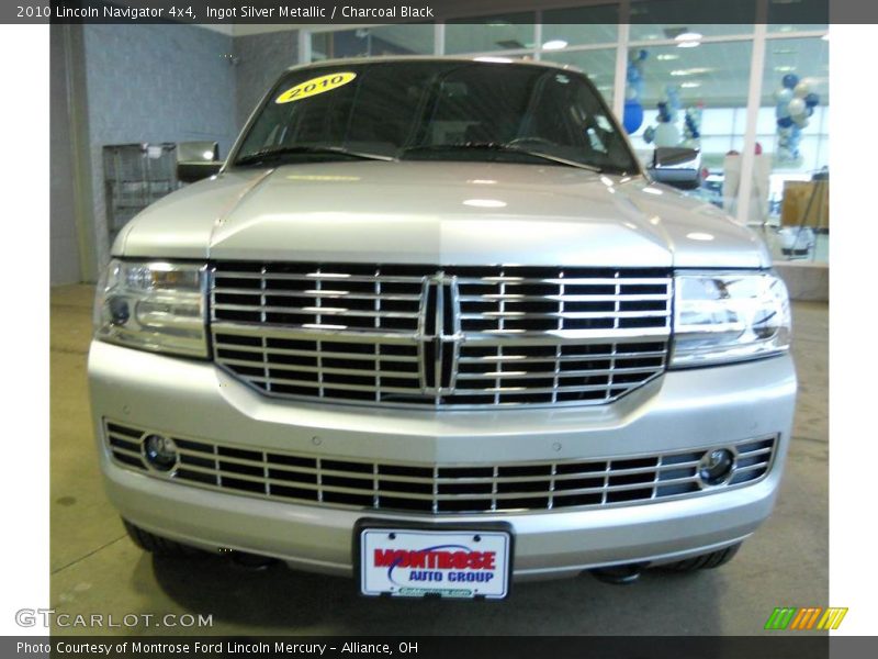 Ingot Silver Metallic / Charcoal Black 2010 Lincoln Navigator 4x4