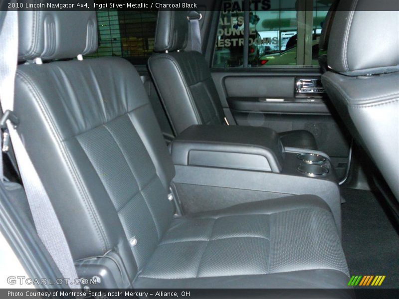 Ingot Silver Metallic / Charcoal Black 2010 Lincoln Navigator 4x4