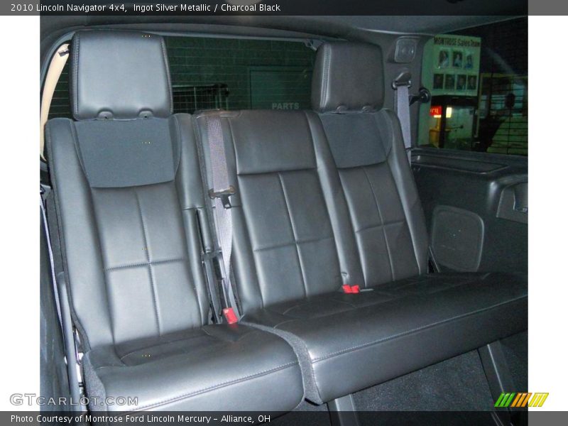 Ingot Silver Metallic / Charcoal Black 2010 Lincoln Navigator 4x4