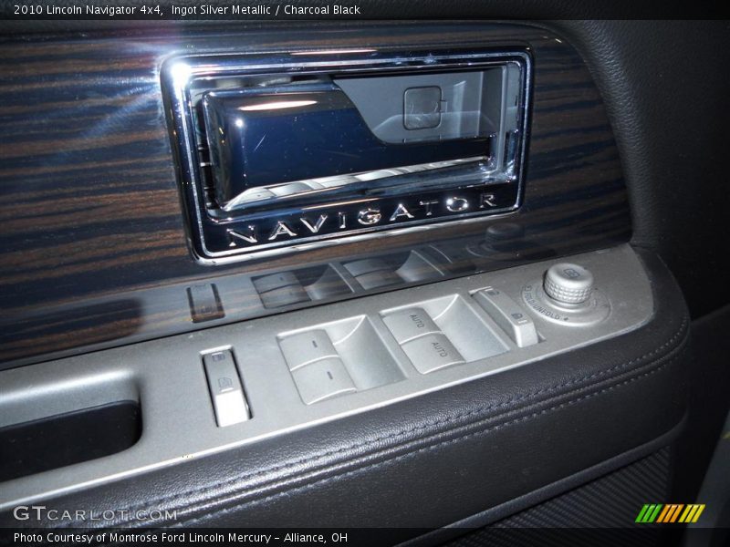 Ingot Silver Metallic / Charcoal Black 2010 Lincoln Navigator 4x4