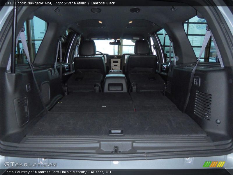 Ingot Silver Metallic / Charcoal Black 2010 Lincoln Navigator 4x4