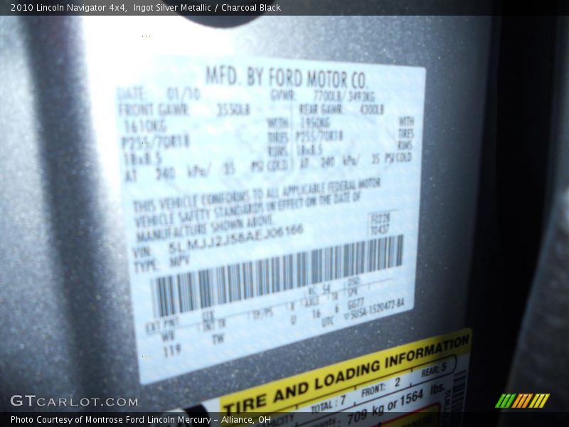 Ingot Silver Metallic / Charcoal Black 2010 Lincoln Navigator 4x4