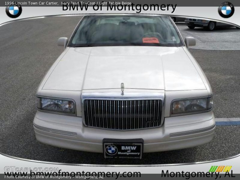 Ivory Pearl Tri-Coat / Light Pebble Beige 1996 Lincoln Town Car Cartier