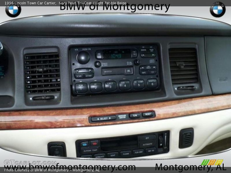 Ivory Pearl Tri-Coat / Light Pebble Beige 1996 Lincoln Town Car Cartier