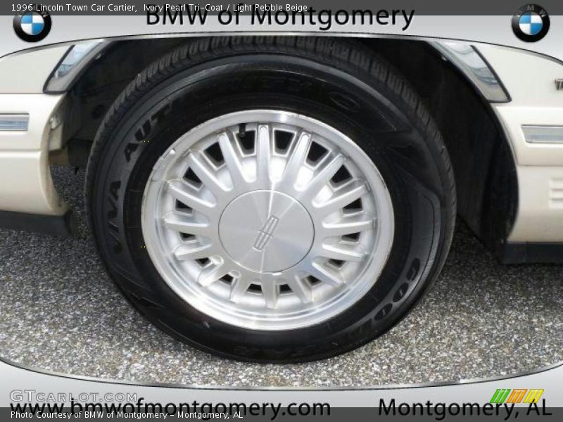 Ivory Pearl Tri-Coat / Light Pebble Beige 1996 Lincoln Town Car Cartier