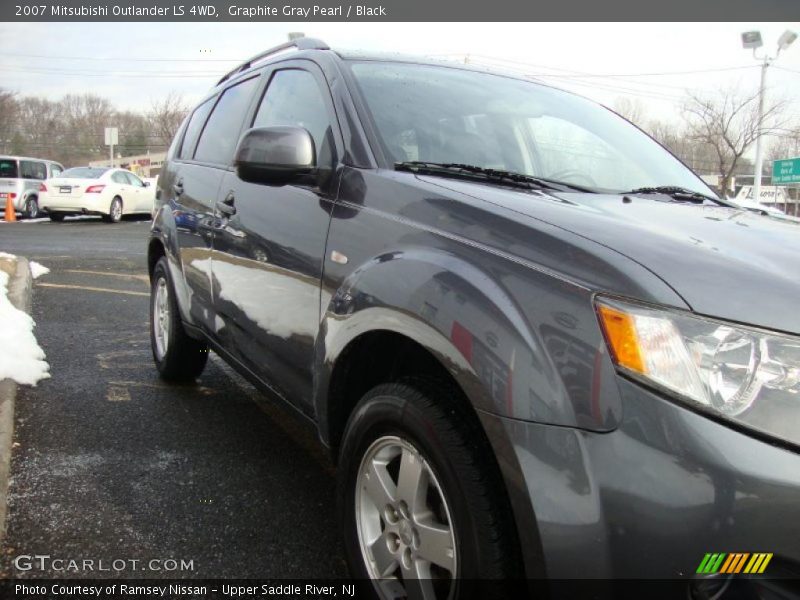 Graphite Gray Pearl / Black 2007 Mitsubishi Outlander LS 4WD