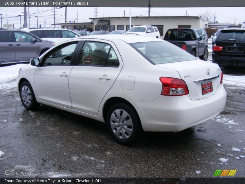 Polar White / Bisque 2009 Toyota Yaris Sedan
