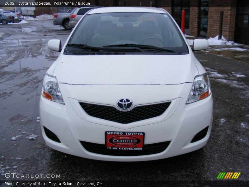 Polar White / Bisque 2009 Toyota Yaris Sedan