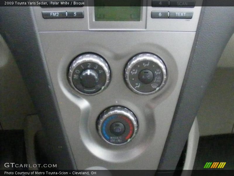 Polar White / Bisque 2009 Toyota Yaris Sedan