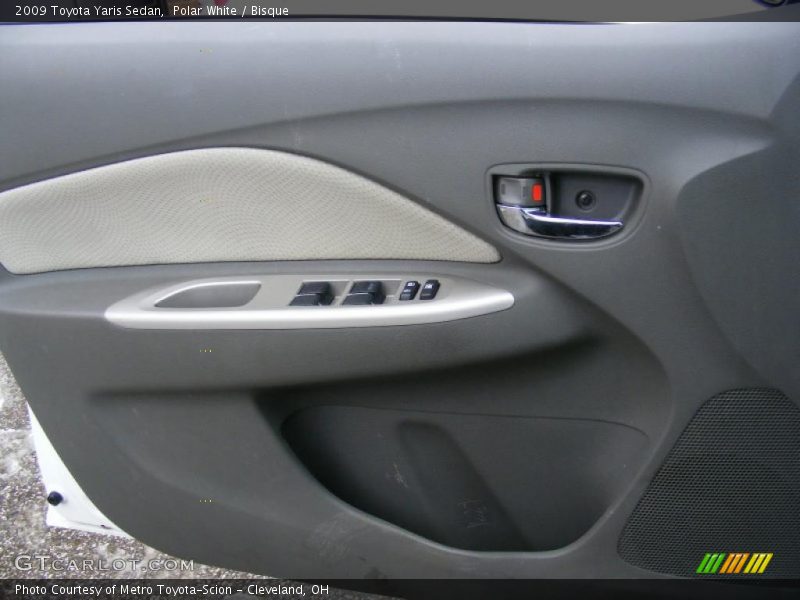 Polar White / Bisque 2009 Toyota Yaris Sedan