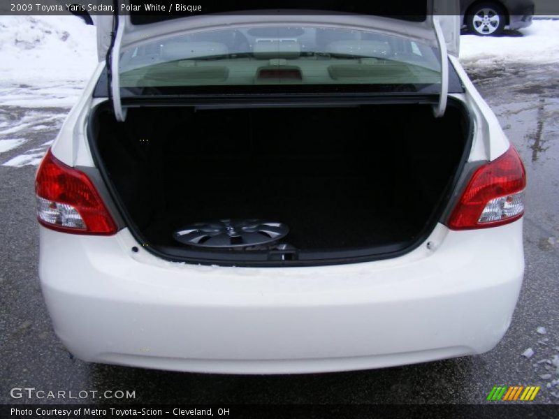 Polar White / Bisque 2009 Toyota Yaris Sedan