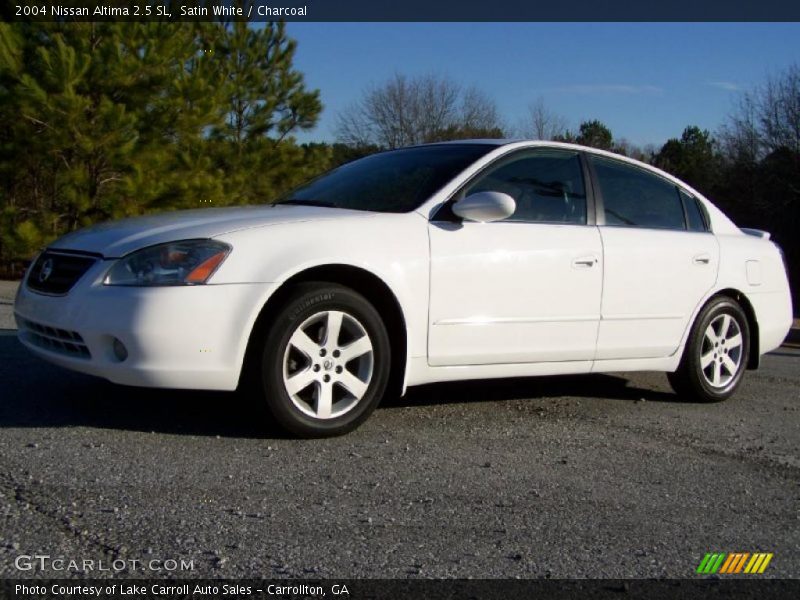Satin White / Charcoal 2004 Nissan Altima 2.5 SL