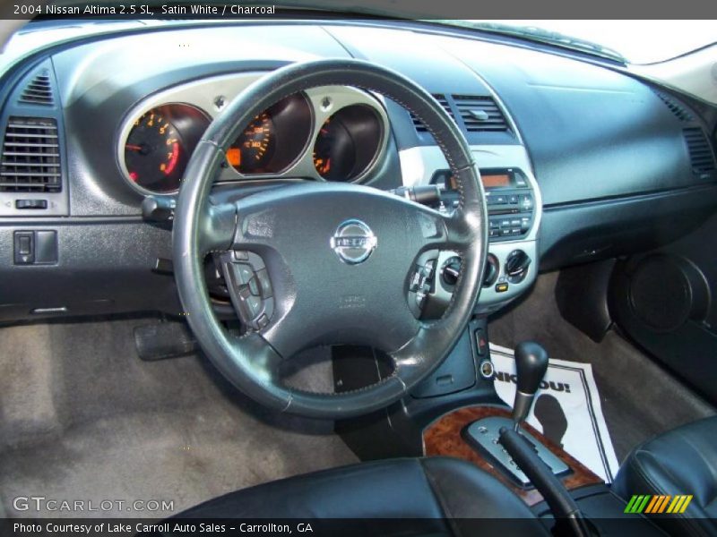 Satin White / Charcoal 2004 Nissan Altima 2.5 SL