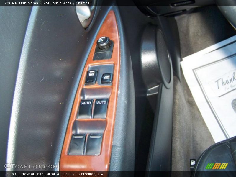 Satin White / Charcoal 2004 Nissan Altima 2.5 SL