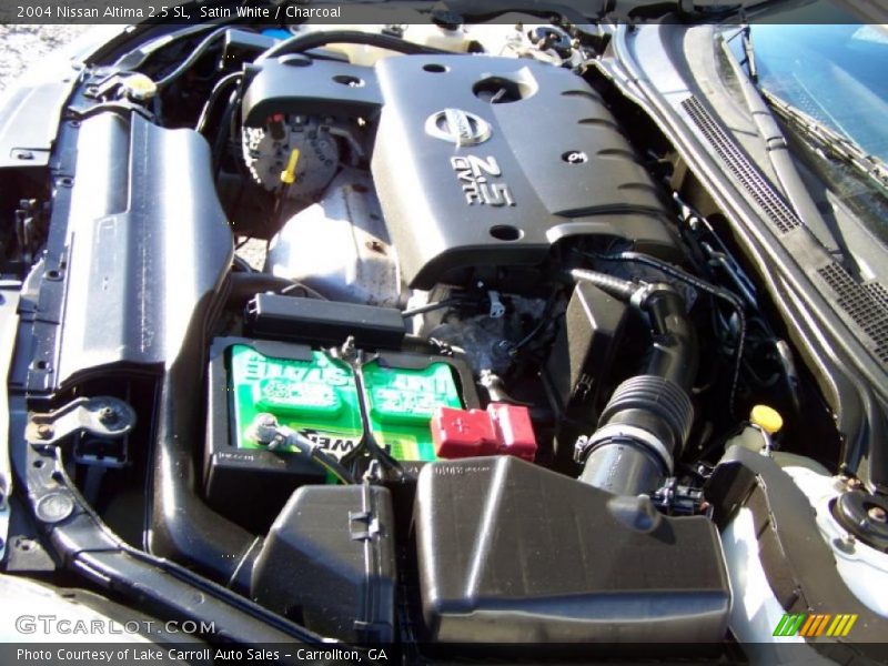Satin White / Charcoal 2004 Nissan Altima 2.5 SL