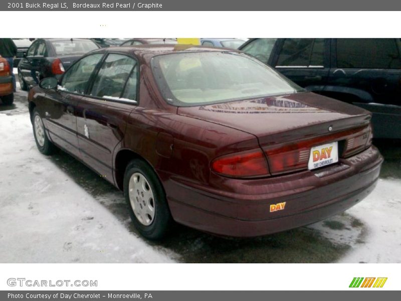 Bordeaux Red Pearl / Graphite 2001 Buick Regal LS