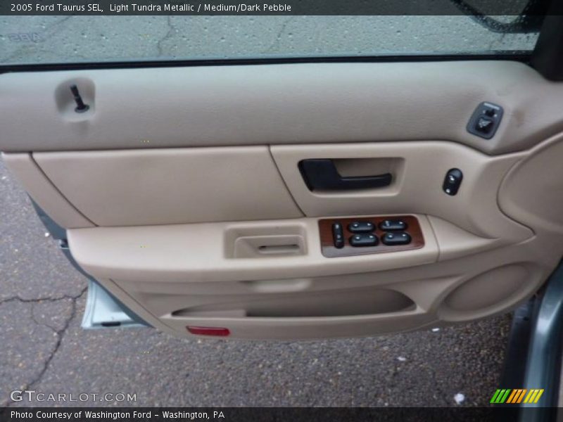 Light Tundra Metallic / Medium/Dark Pebble 2005 Ford Taurus SEL