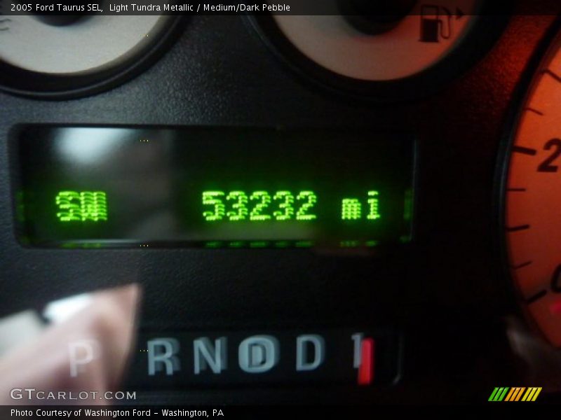 Light Tundra Metallic / Medium/Dark Pebble 2005 Ford Taurus SEL